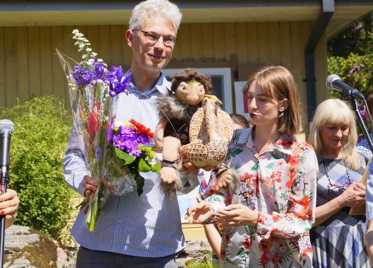 Martyno Vainilaičio premija įteikta rašytojui Justinui Žilinskui. Varėnos viešosios bibliotekos nuotr.