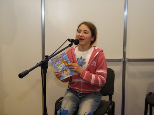 Karolina Panto pristato savo knygą. Nuotr. Astos Plechavičiūtės