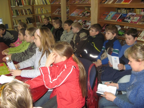 Akimirkos bibliotekoje