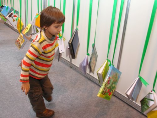 Knygų parodoje. Nuotr. Astos Plechavičiūtės